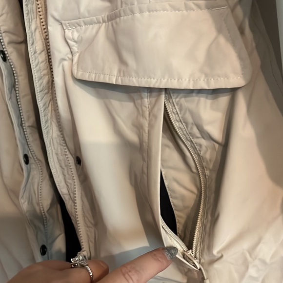 LL Beam - Puffy Winter Coat - color: Cream / Off White W/ Removable Hood - Picture 5 of 9